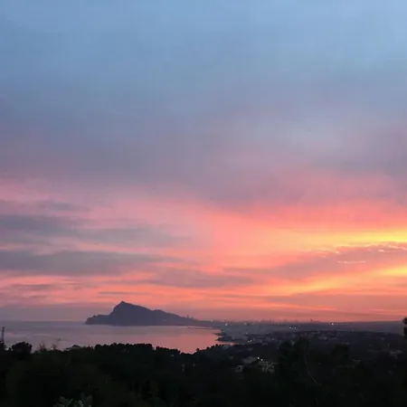 Villa Vistabonita With Sea View In Hills Altea