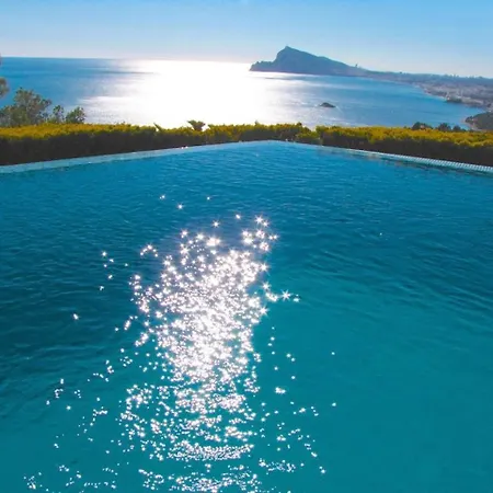 Villa Vistabonita With Sea View In Hills