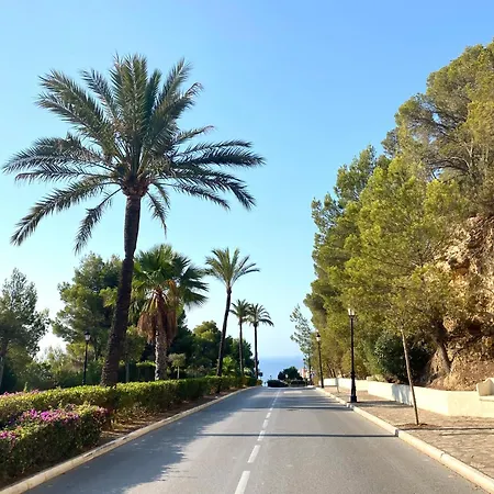 Vistabonita With Sea View In Hills Villa